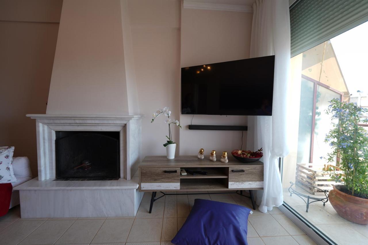 Blue Jasmine Apartment Aigio Exterior photo