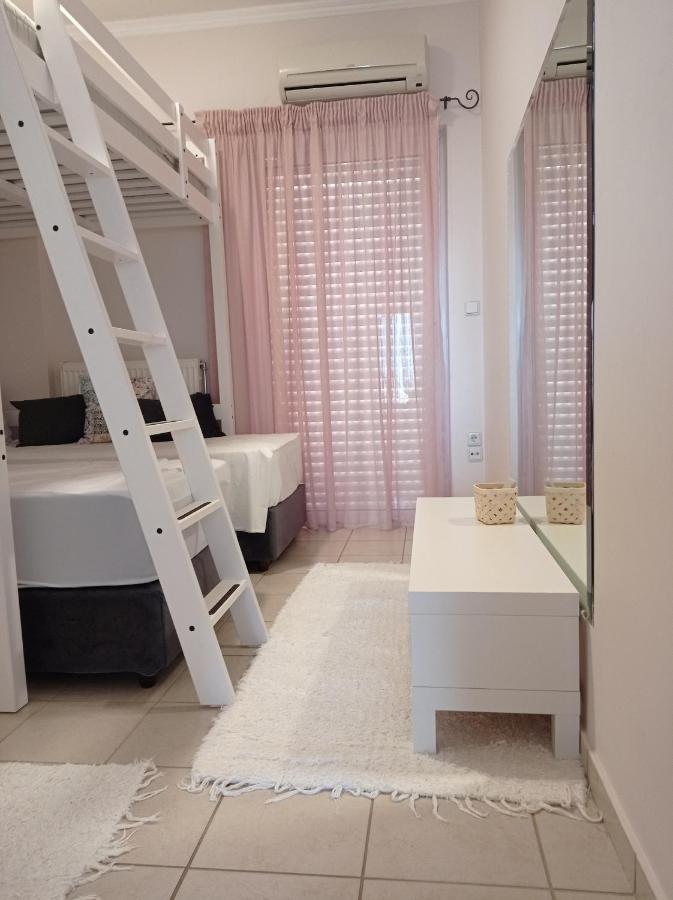 Blue Jasmine Apartment Aigio Exterior photo